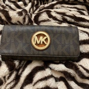 Micheal Kors wallet